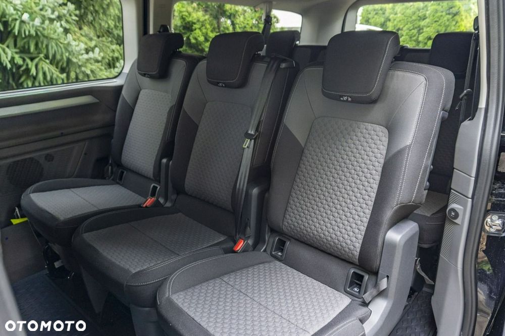 Volkswagen Caravelle - 19
