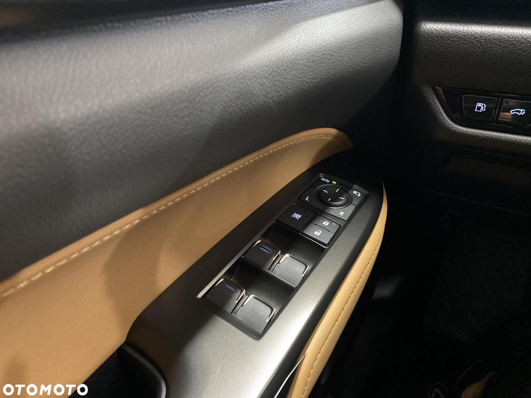 Lexus NX - 14