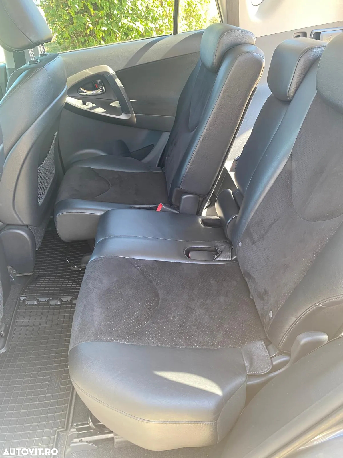 Toyota RAV4 2.2 D-4D 4WD Executive - 14