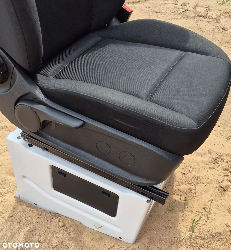 Fotel Siedzenie Pojedyńcze Pasażera Prawe Regulowane Z Podłokietnikiem Podstawą Mercedes Sprinter 907 910 - 3