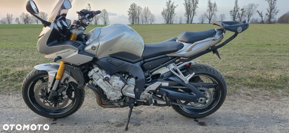 Yamaha FZ - 8