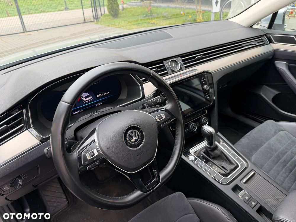 Volkswagen Passat 2.0 TDI BMT Highline DSG7 - 9
