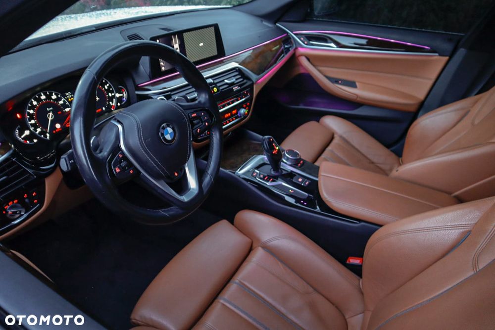 BMW Seria 5 540i GPF xDrive - 3