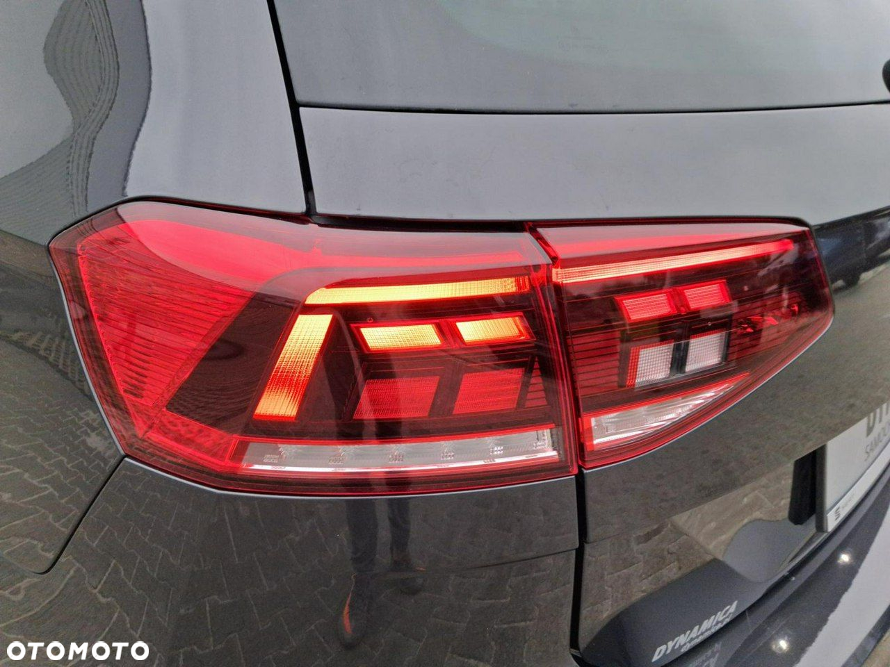 Volkswagen Passat - 11