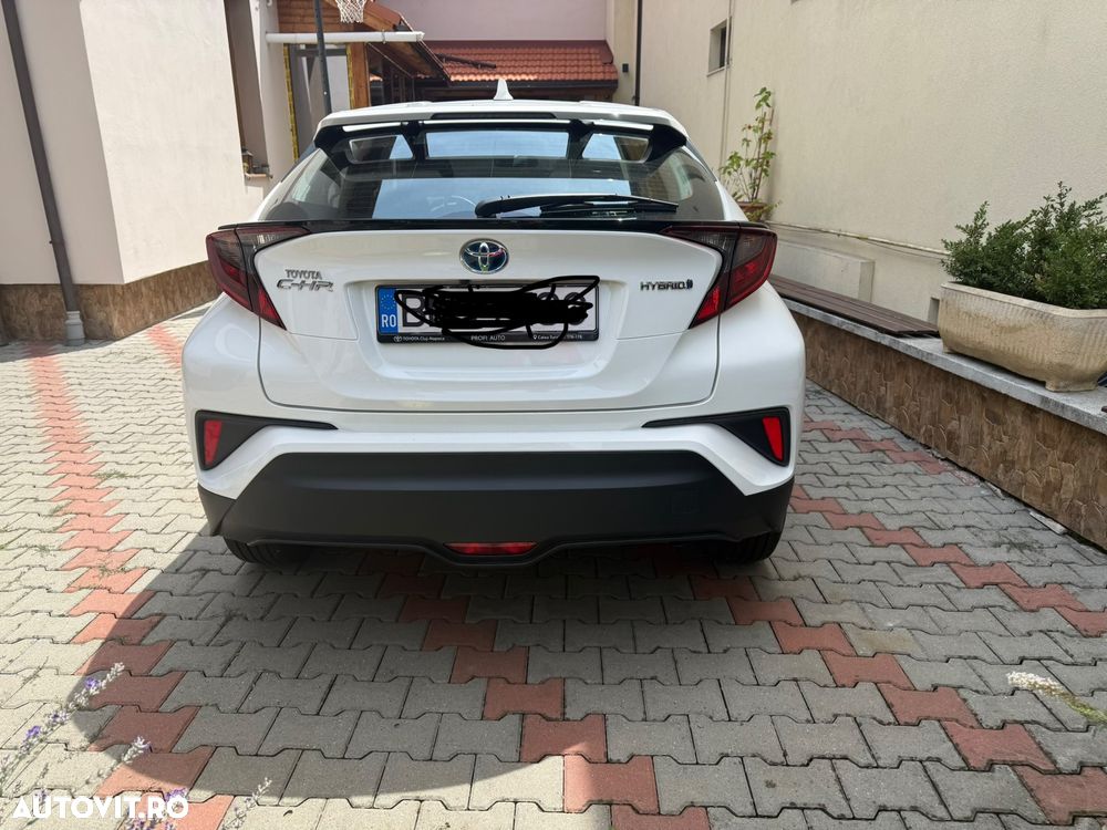 TOYOTA C-HR 2023 — imagine 3