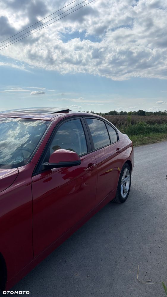 BMW Seria 3 328i xDrive Luxury Line - 5