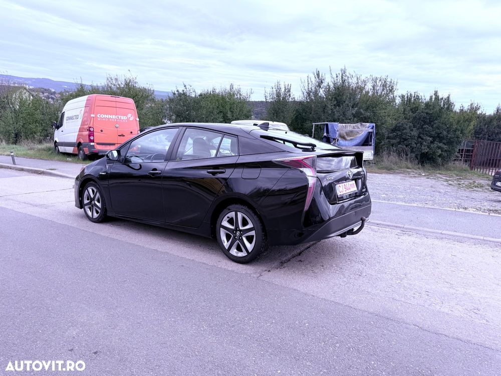 Toyota Prius 1.8 HSD Exclusive Plus - 2