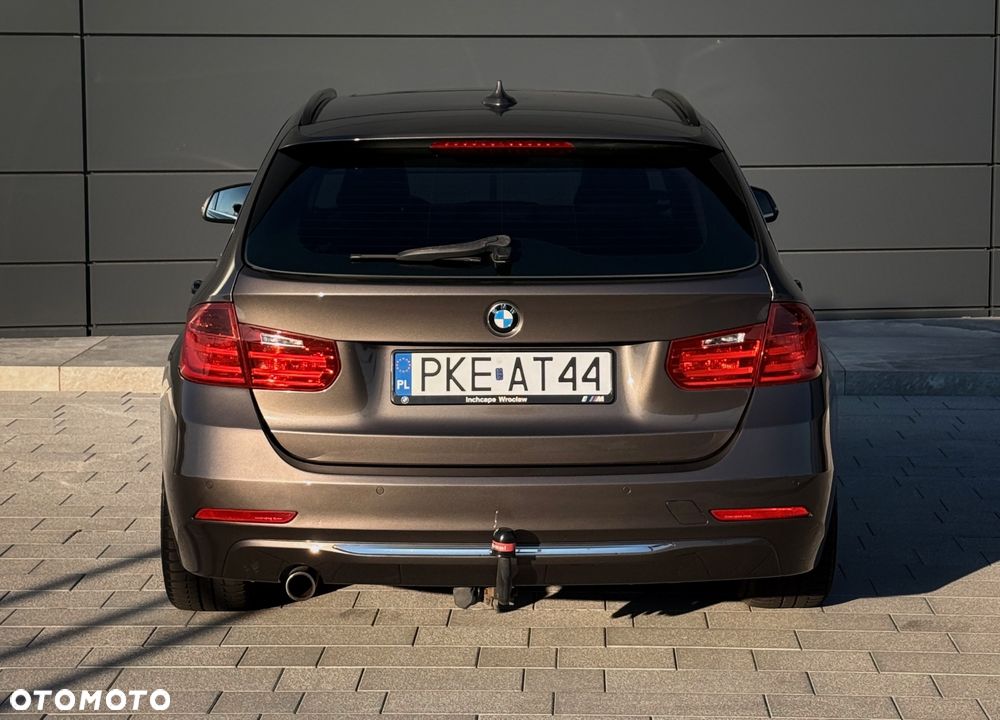 BMW Seria 3 320d Efficient Dynamics Luxury Line - 7