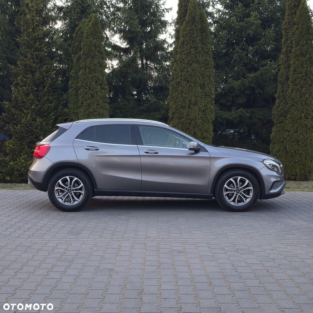 Mercedes-Benz GLA 220 d 4Matic 7G-DCT AMG Line - 18