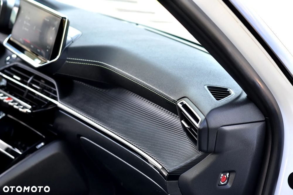 Peugeot 2008 PureTech 130 EAT8 GT - 19