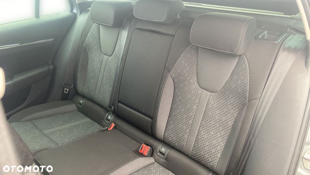 Skoda Octavia 2.0 TDI Style DSG - 12