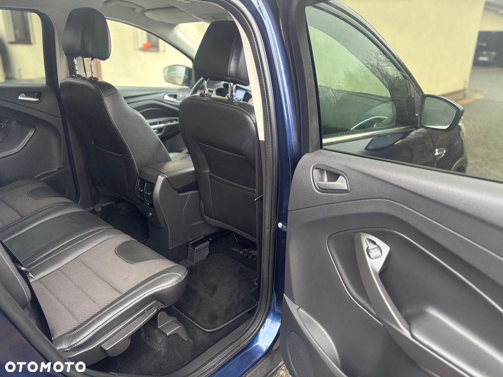 Ford Kuga 1.6 EcoBoost 2x4 Titanium - 17