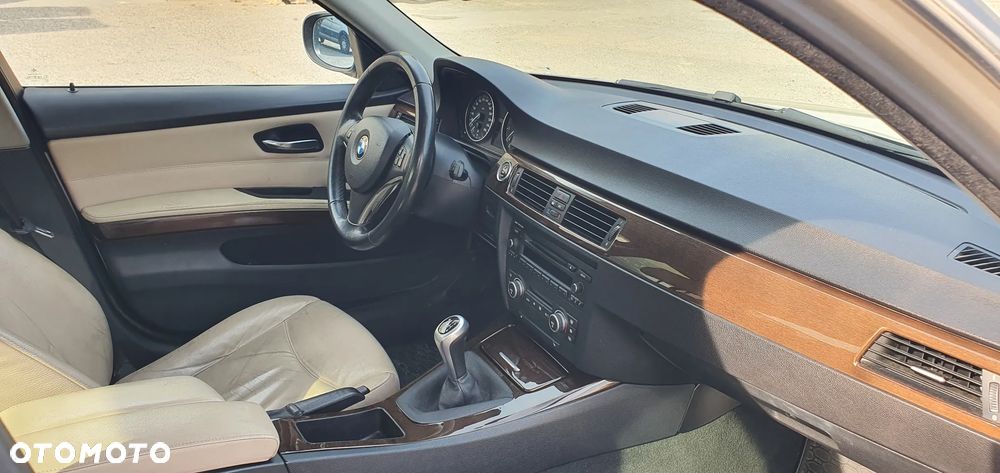 BMW Seria 3 325i Edition Exclusive - 8