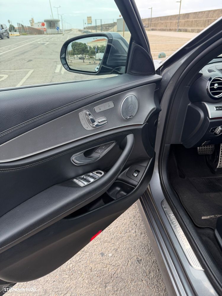 Mercedes-Benz E 220 d AMG - 15