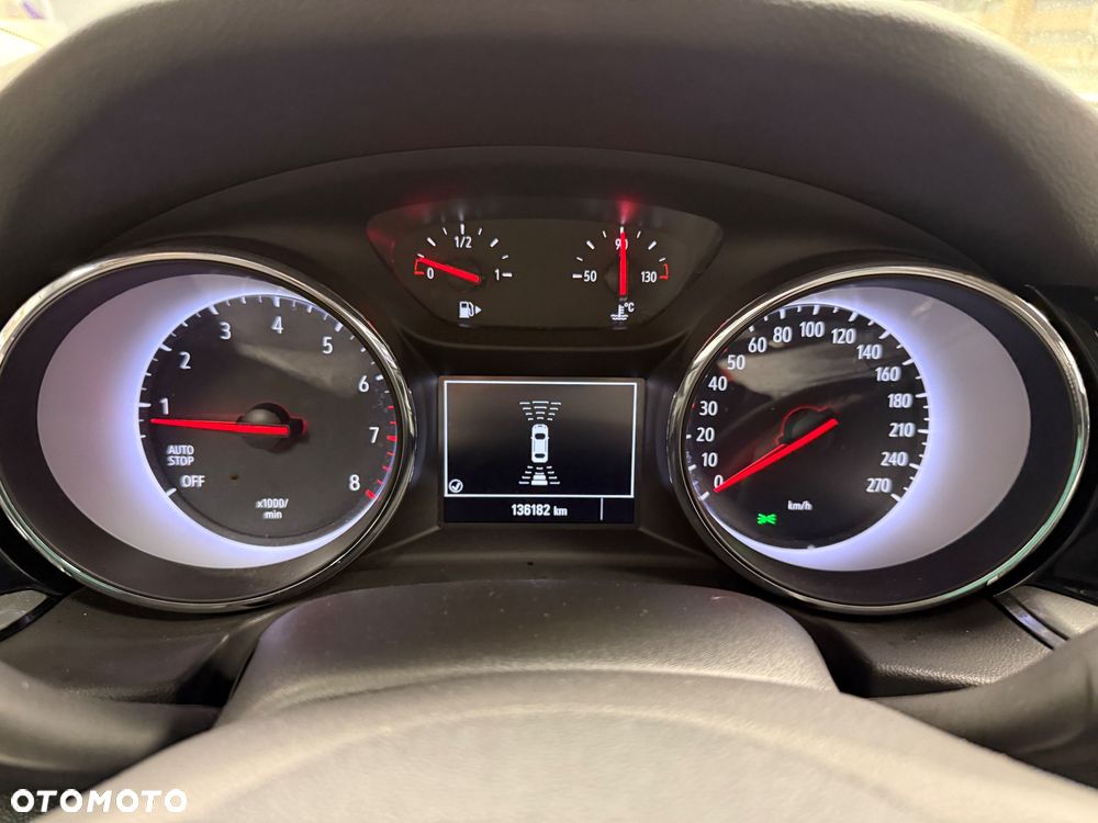Opel Insignia - 14
