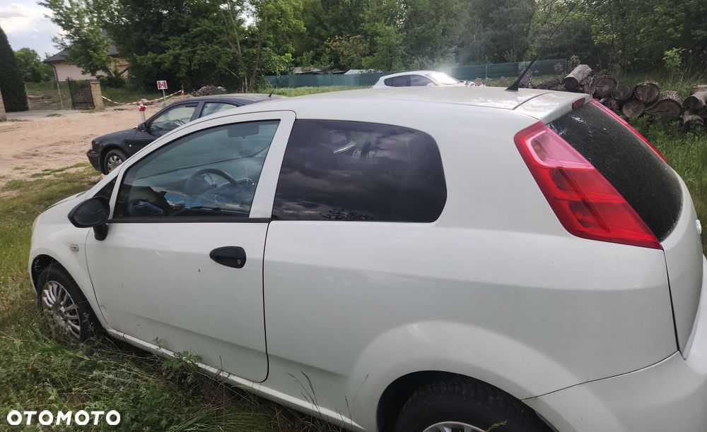 Fiat Punto 1.4 Easy S&S - 8