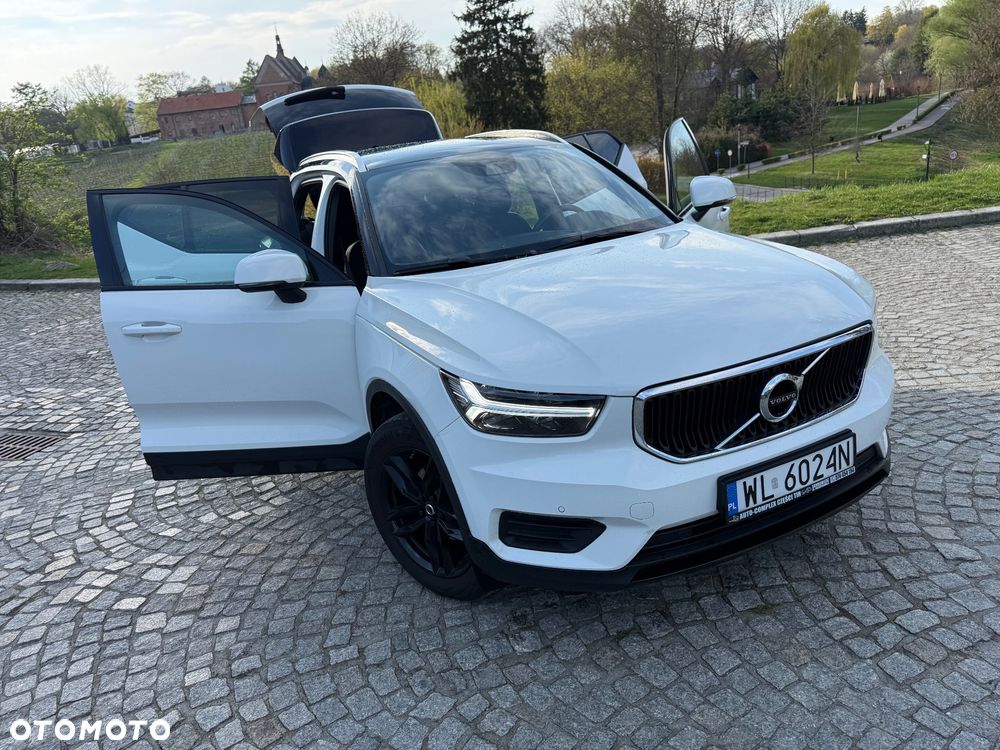 Volvo XC 40 T3 Momentum Pro - 3