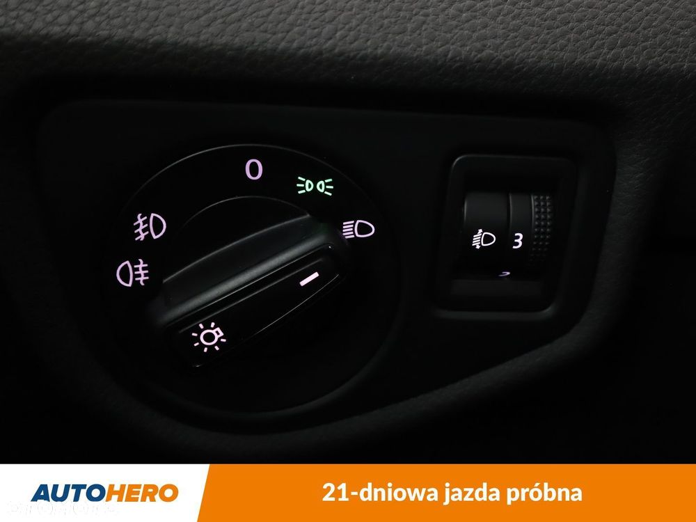 Volkswagen Touran - 29