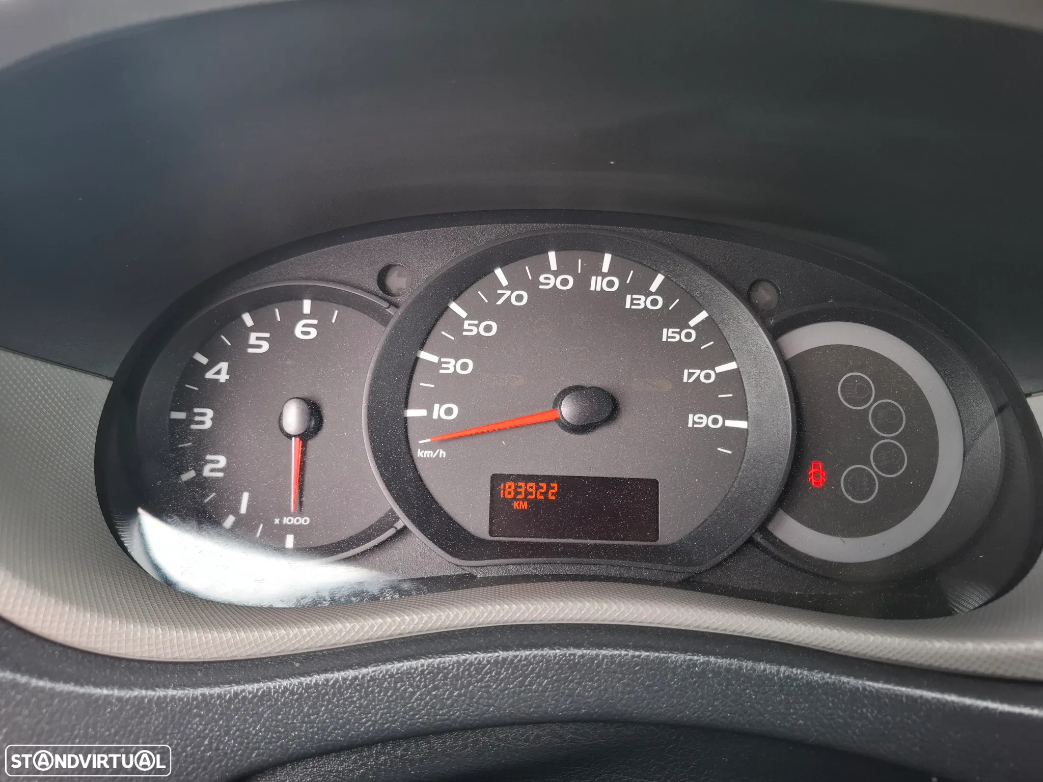Renault MASTER 2.3DTI C/PLATAFORMA E MOTOR FRIO - 9