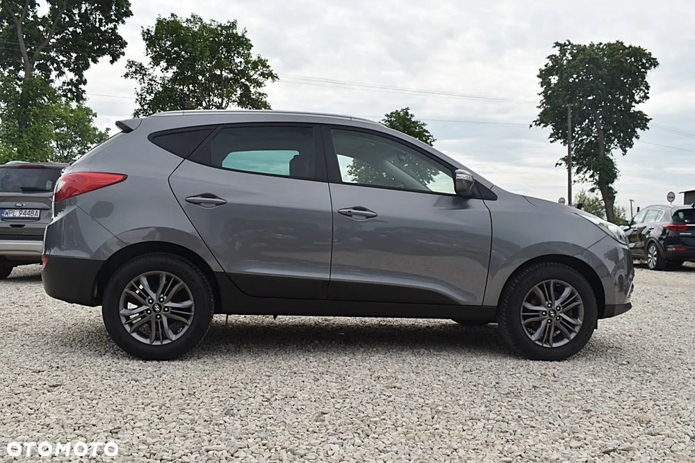 Hyundai ix35 1.6 2WD Fifa World Cup Edition - 9