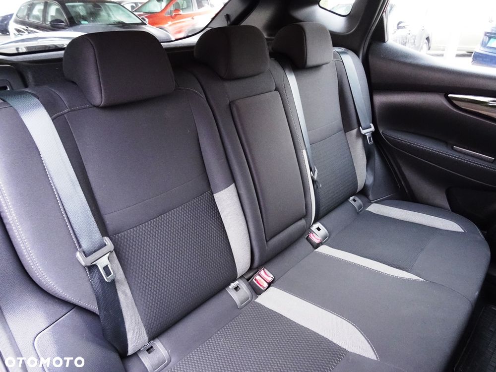 Nissan Qashqai 1.6 DCi N-Connecta - 14