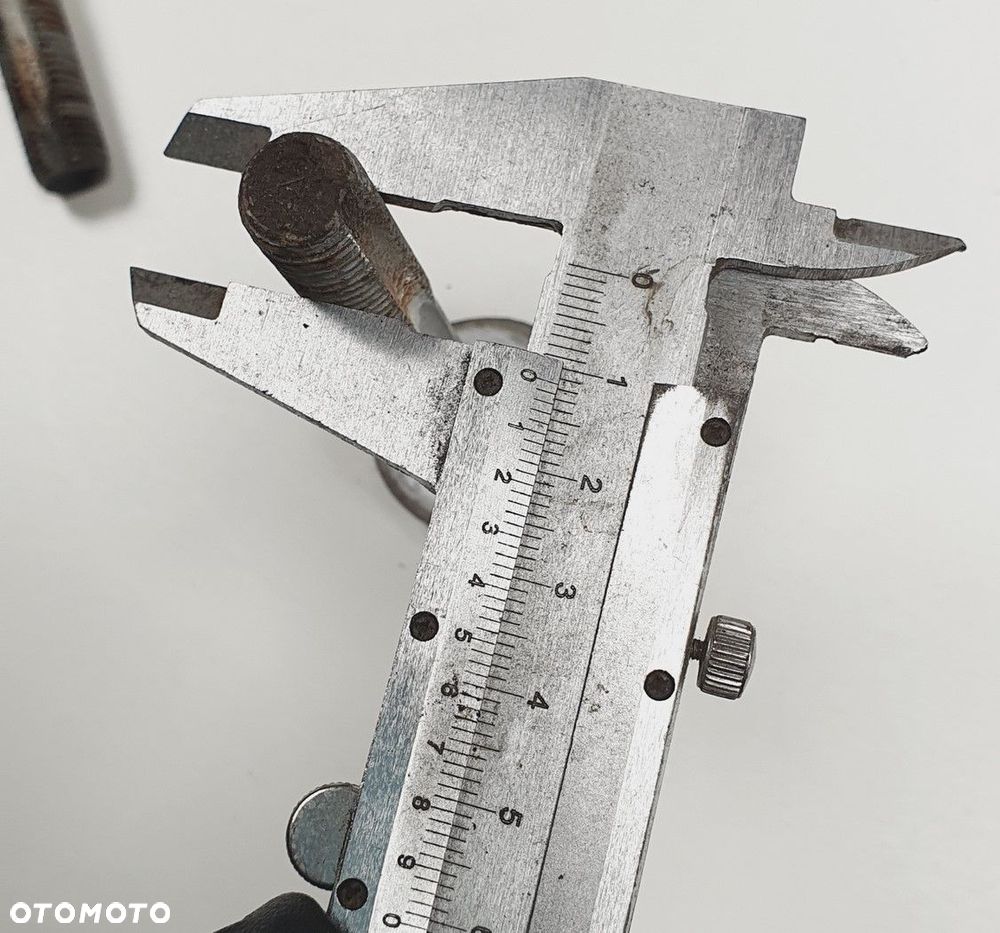 ŚRUBA MIMOŚRODOWA MERCEDES W176 W246 - 4