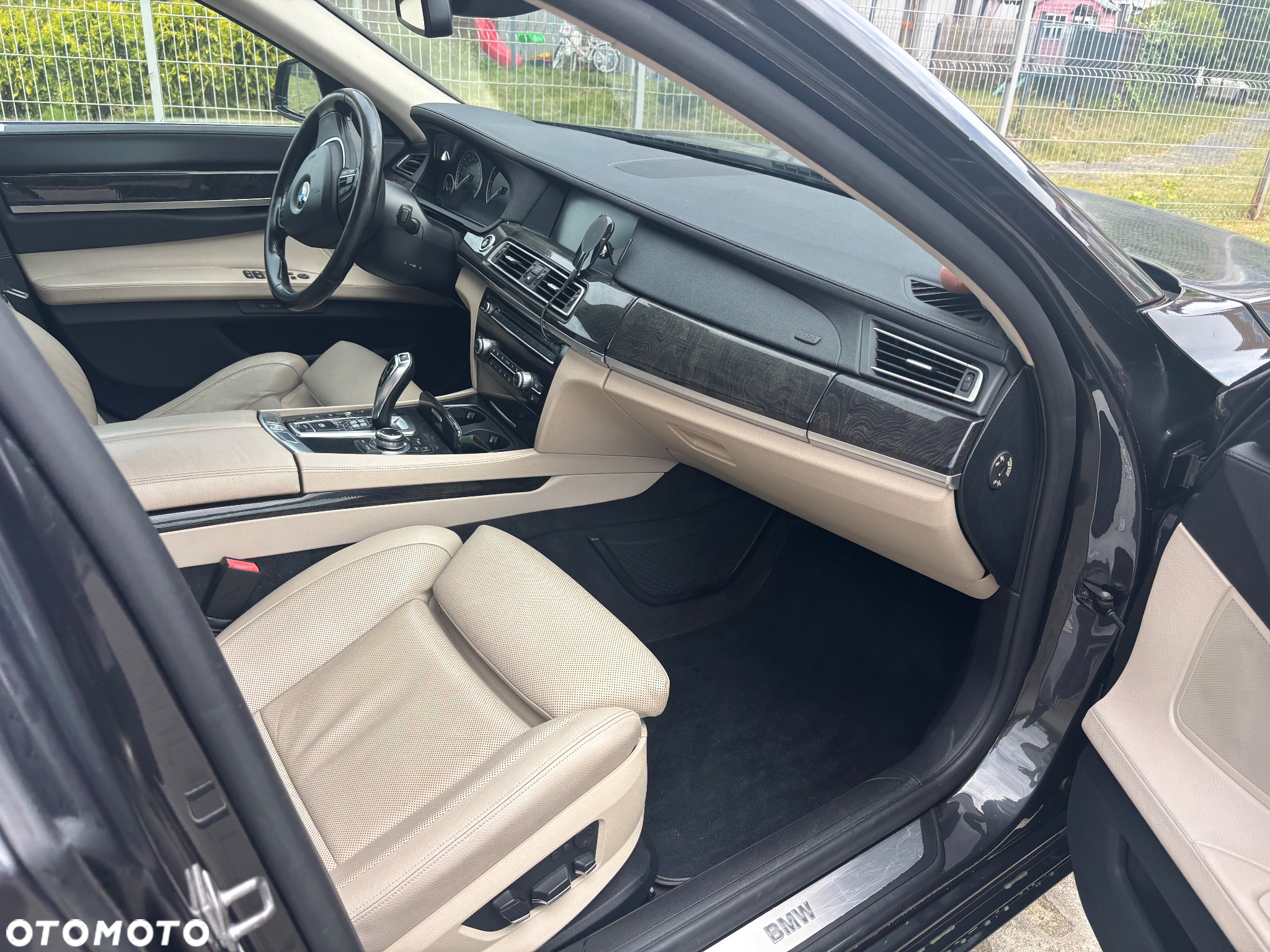 BMW Seria 7 740d xDrive - 9