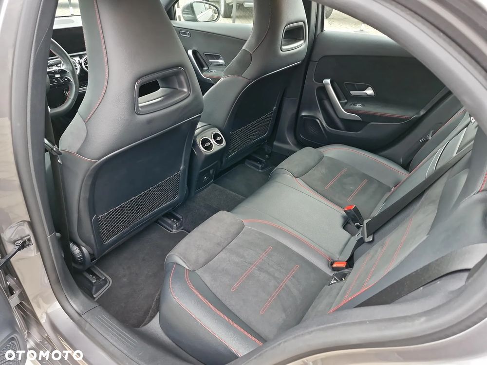 Mercedes-Benz Klasa A 200 AMG Line 7G-DCT - 15