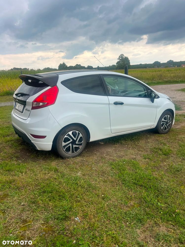 Ford Fiesta 1.4 Titanium - 3