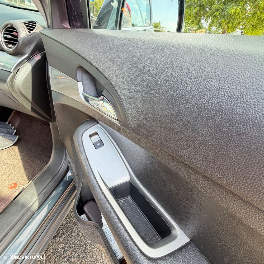 Chevrolet Orlando - 4