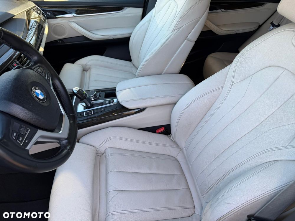 BMW X5 xDrive25d - 11
