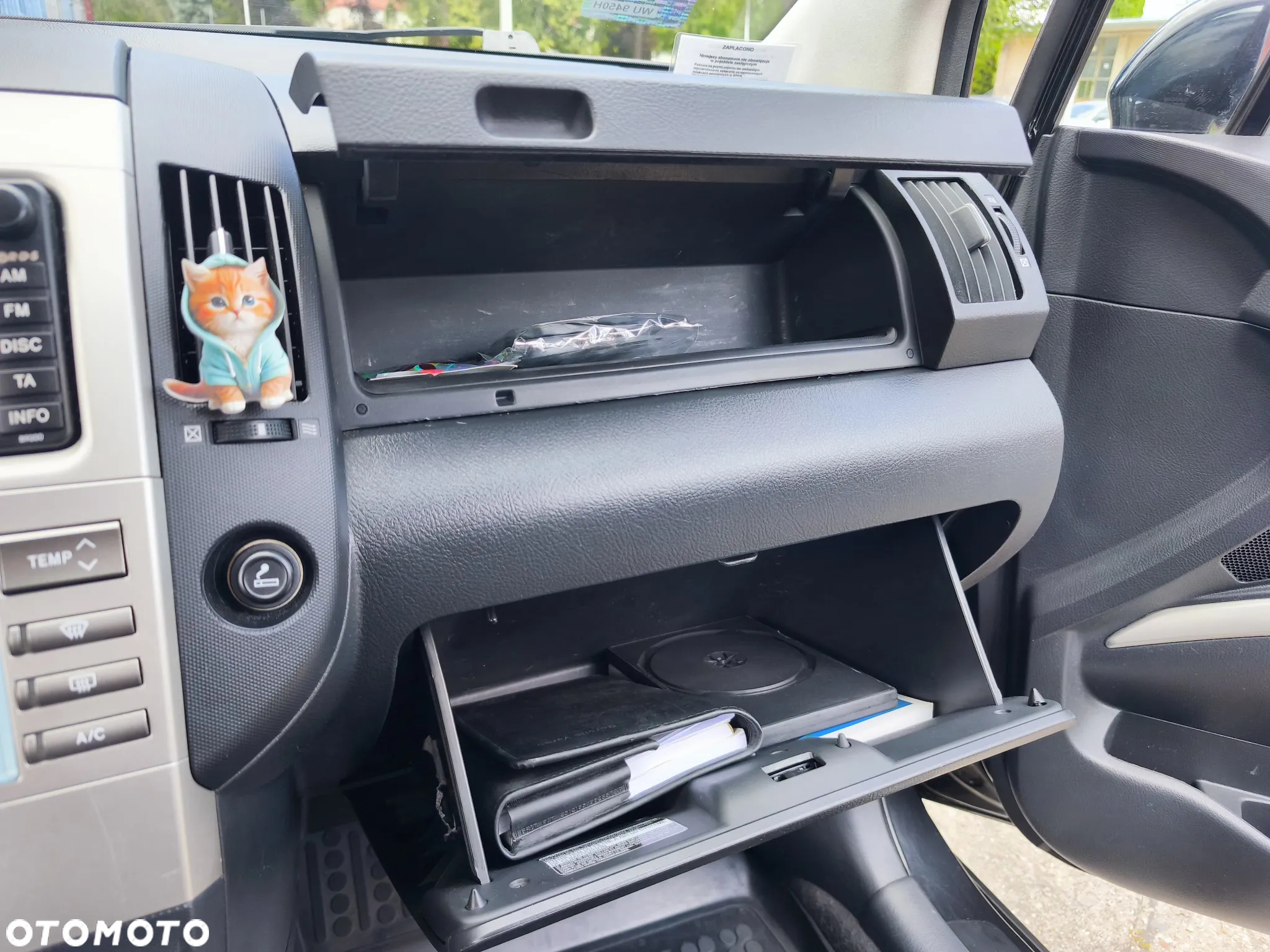 Toyota Corolla Verso 1.8 Premium + - 18