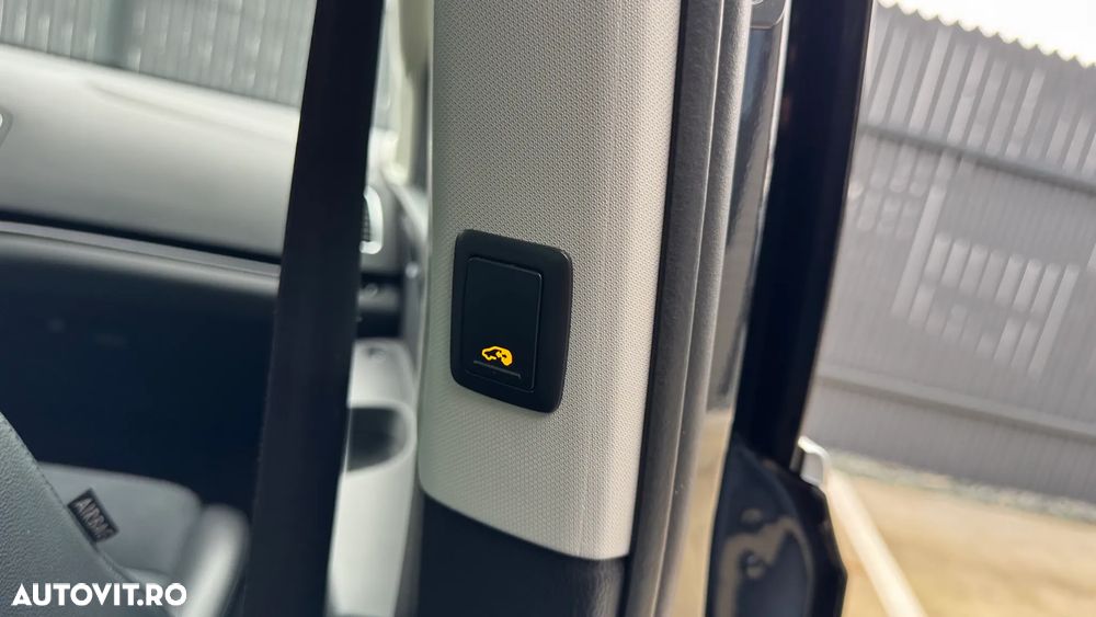 Volkswagen Sharan 2.0 TDI DSG (BlueMotion Technology) Highline - 31