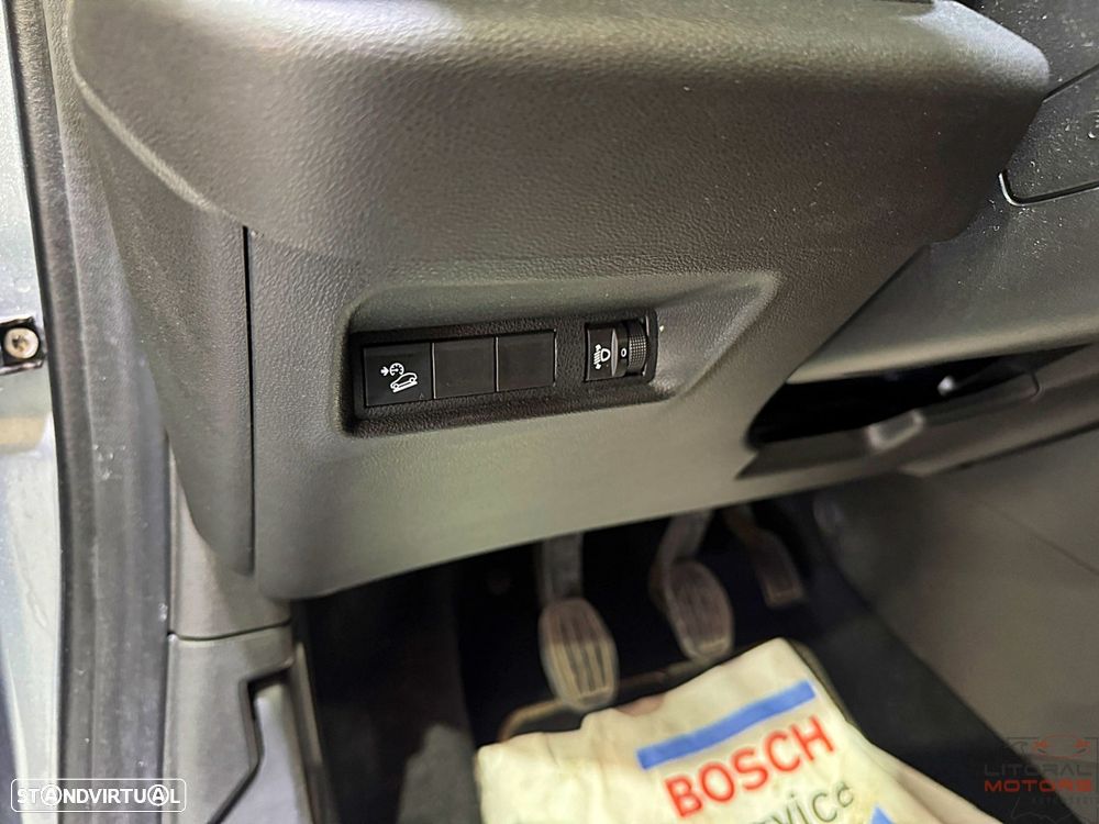 Jeep Avenger 1.2 GSE T3 Altitude - 21