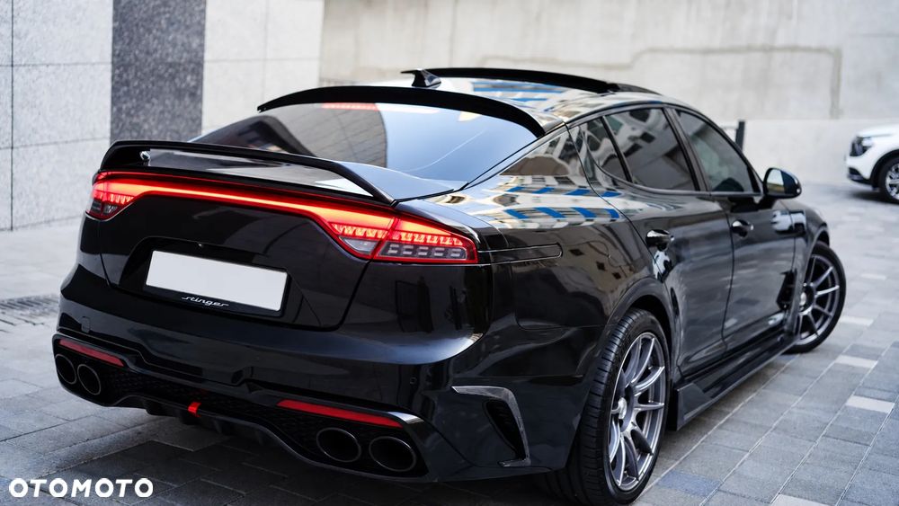 Kia Stinger - 4