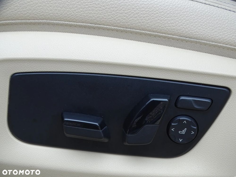 BMW Seria 5 530d xDrive M Sport sport - 28