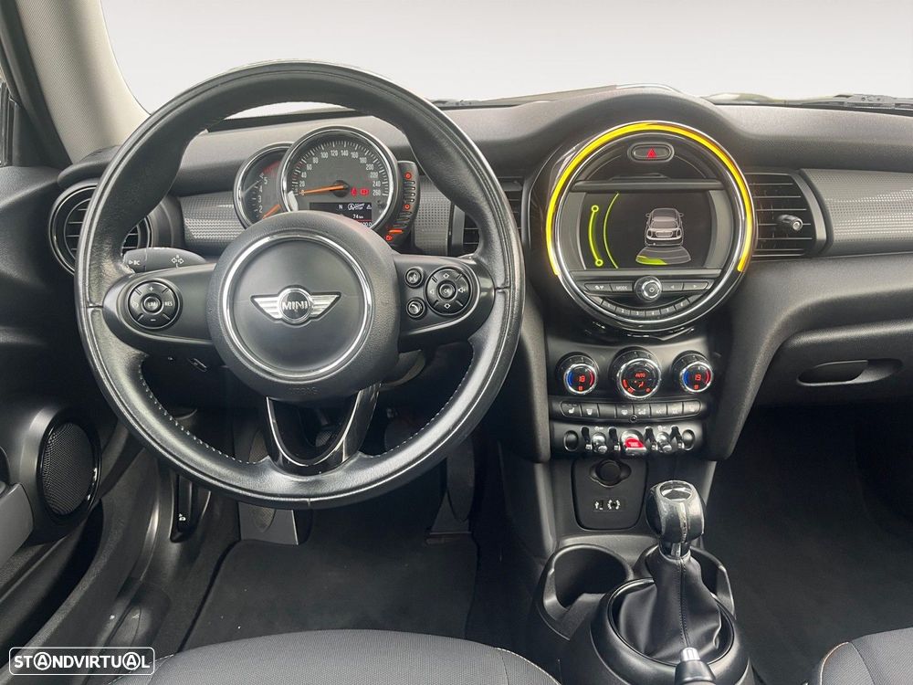 MINI 3 Portas One D - 10