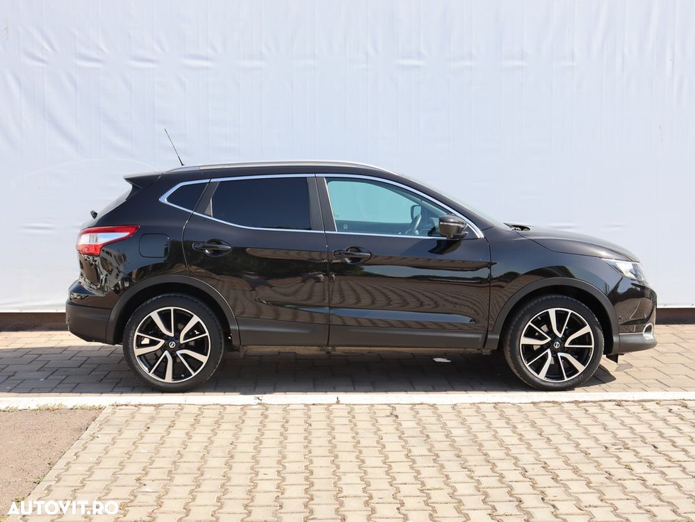 Nissan Qashqai 1.5 DCI Start/Stop Tekna - 8