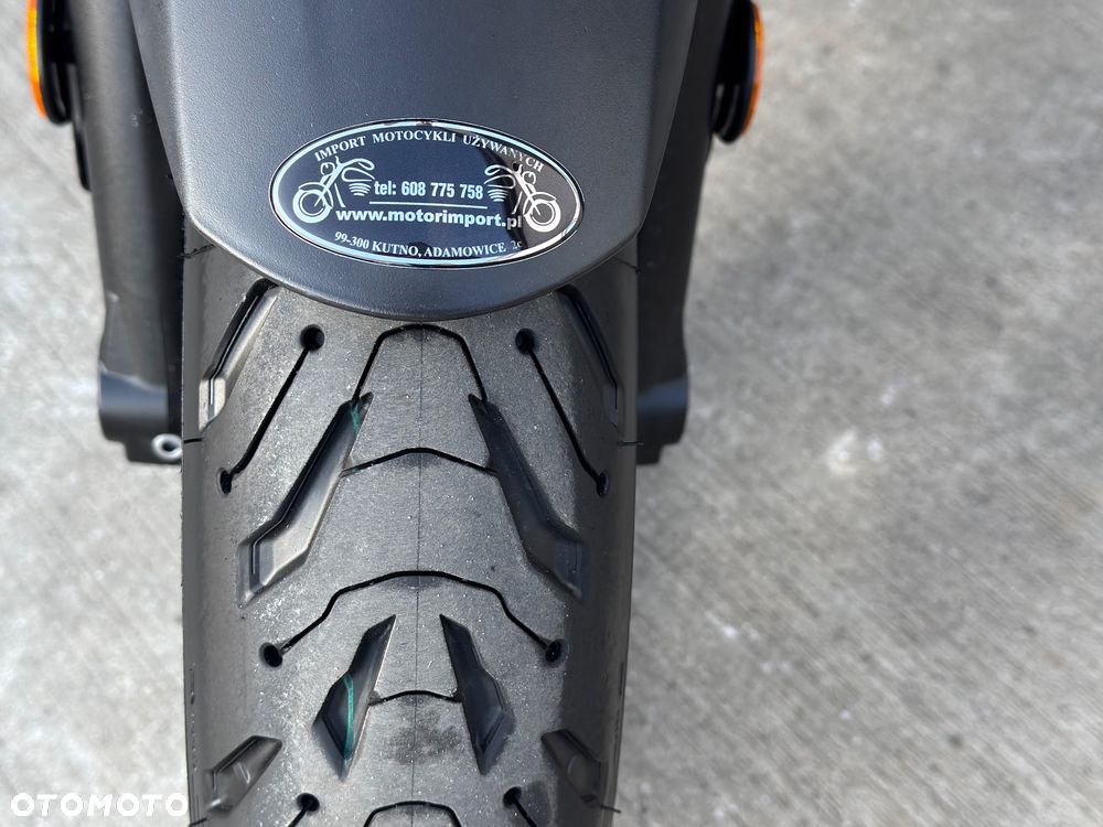Yamaha MT - 24
