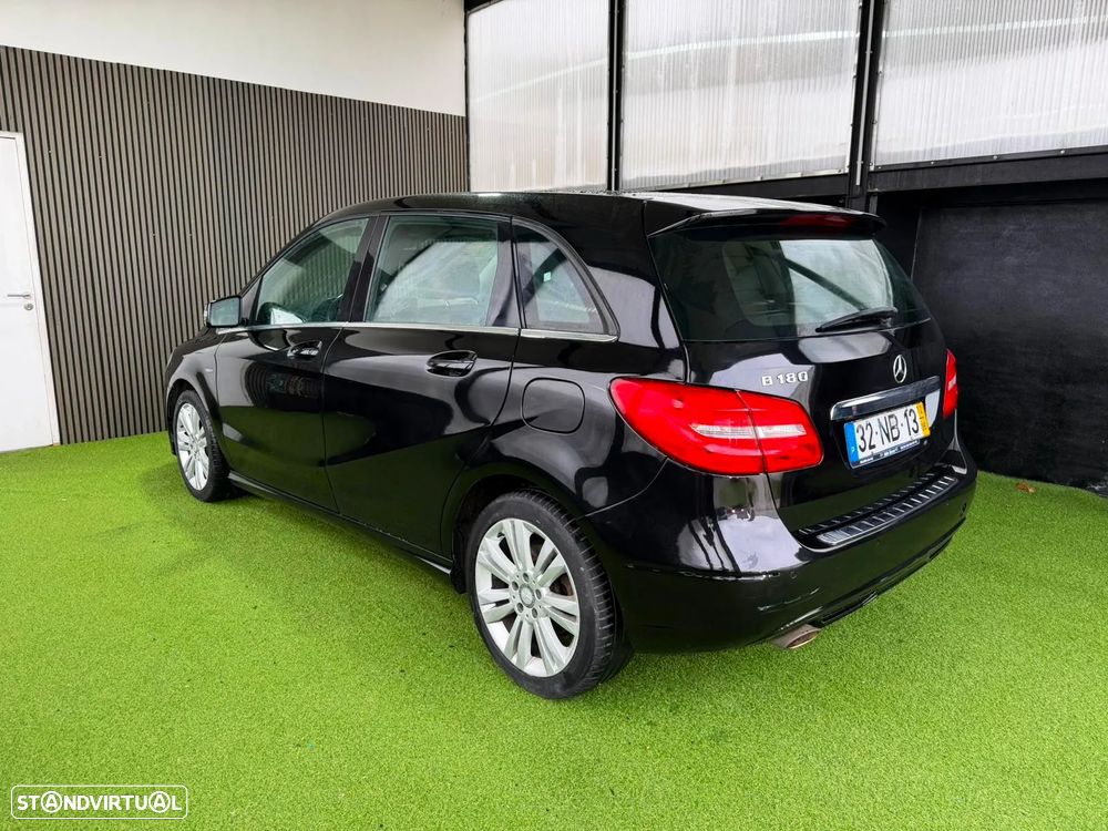 Mercedes-Benz B 180 BlueEFFICIENCY - 4