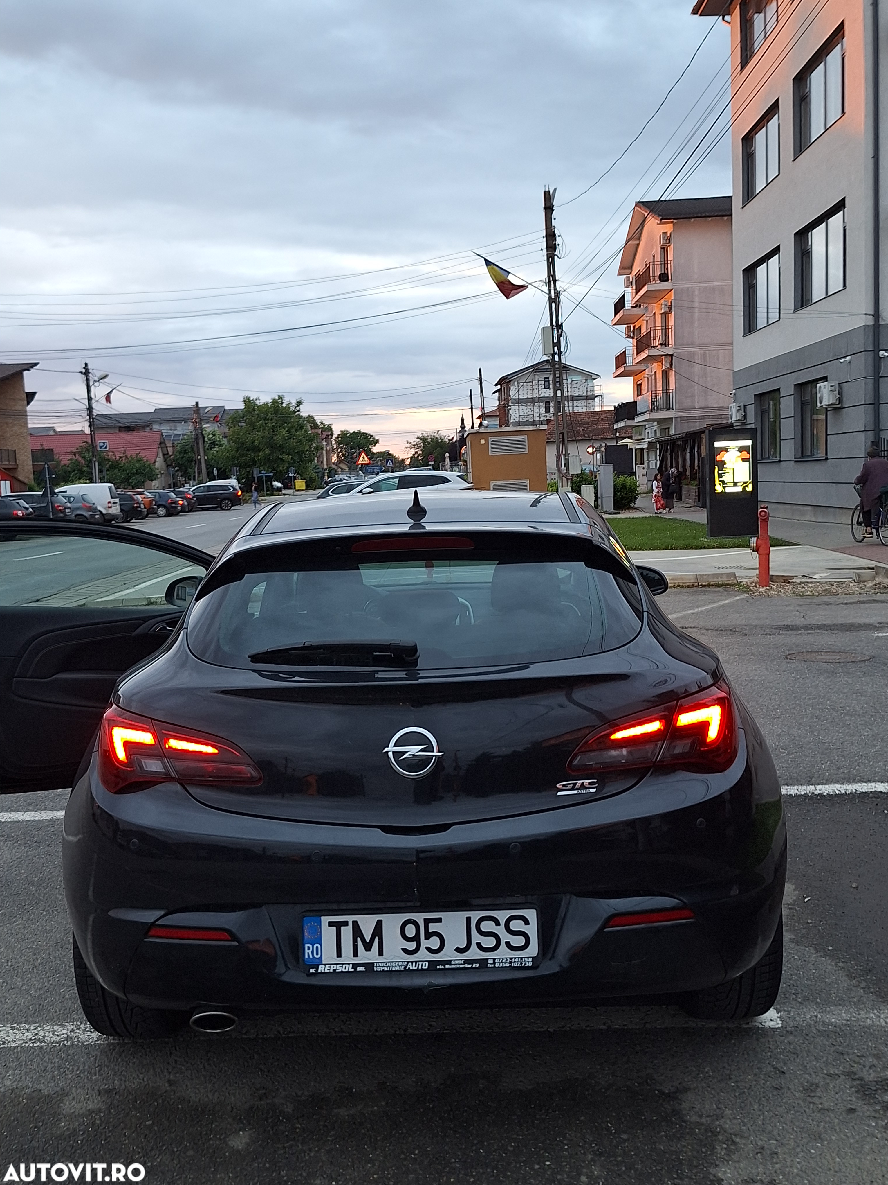 Opel Astra GTC 1.4 Turbo Start/Stop Active - 23