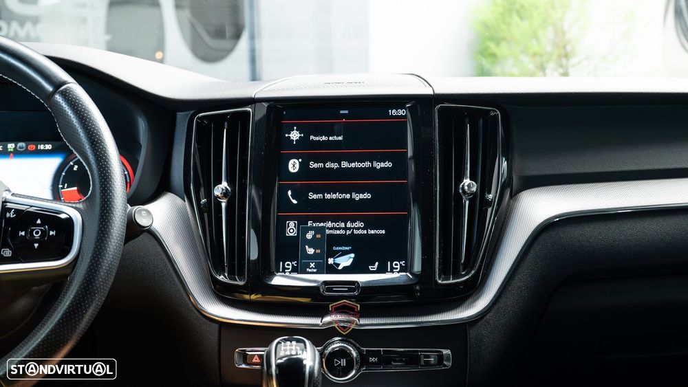 Volvo XC 60 D4 AWD RDesign - 43
