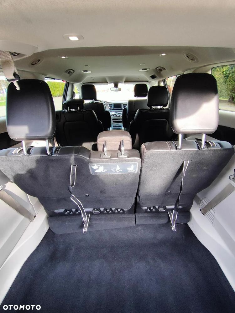 Chrysler Pacifica - 15