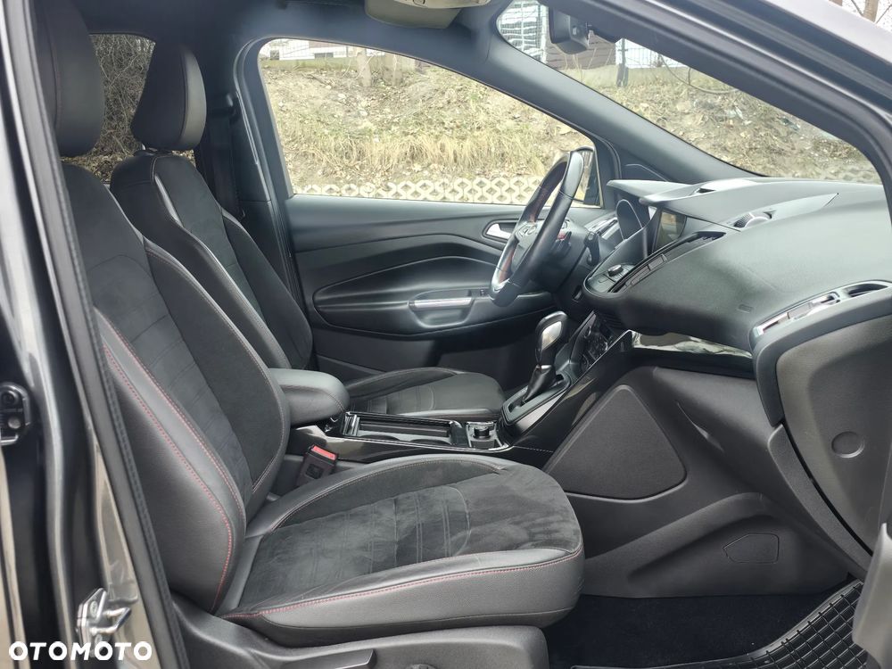 Ford Kuga 2.0 TDCi 4x4 ST-Line - 17