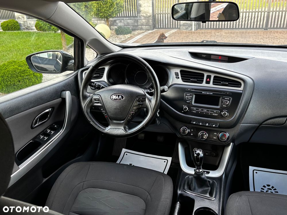 Kia Ceed 1.4 CVVT ISG Vision - 24