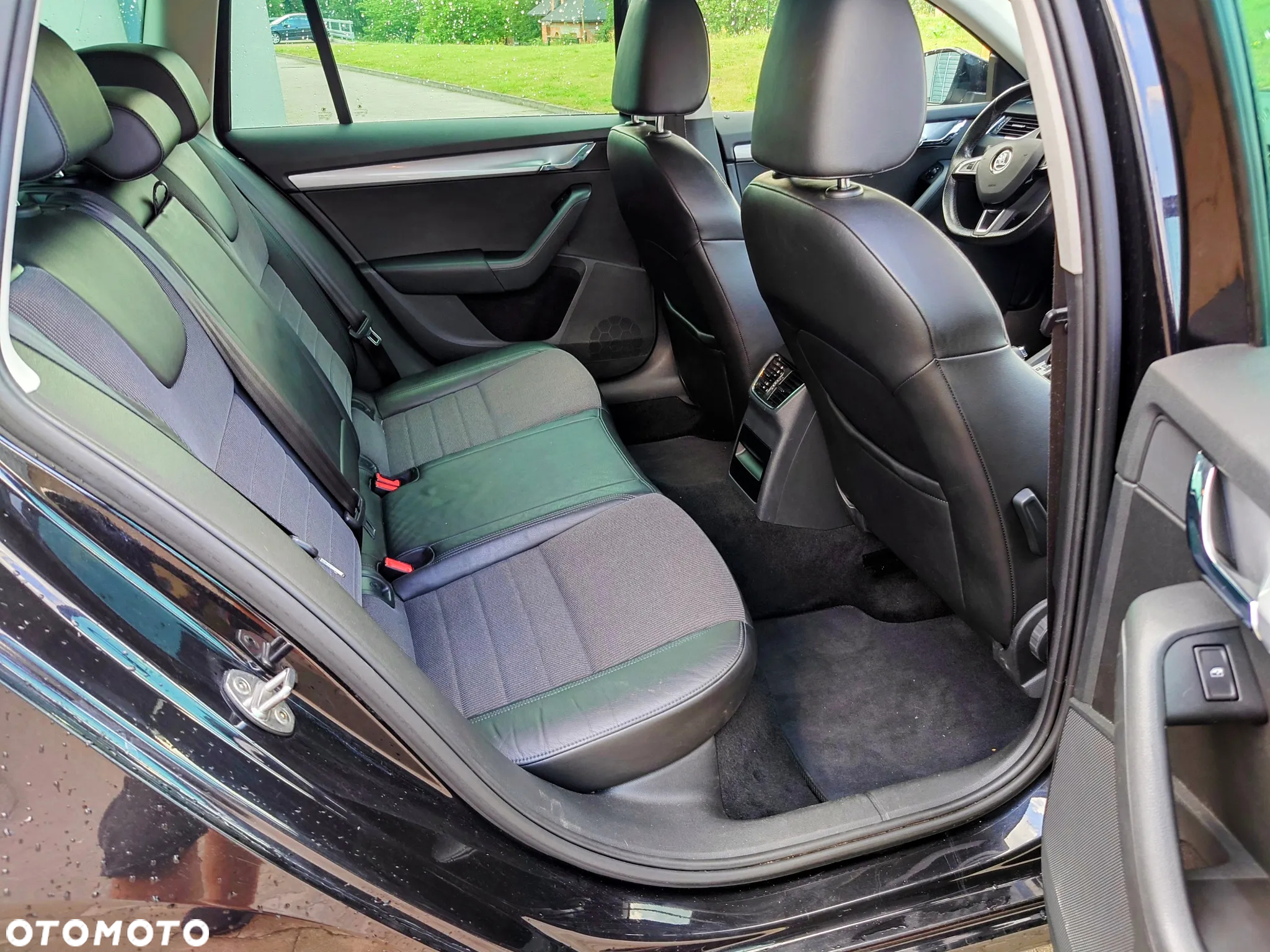 Skoda Octavia 2.0 TDI (Green tec) DSG Style - 8
