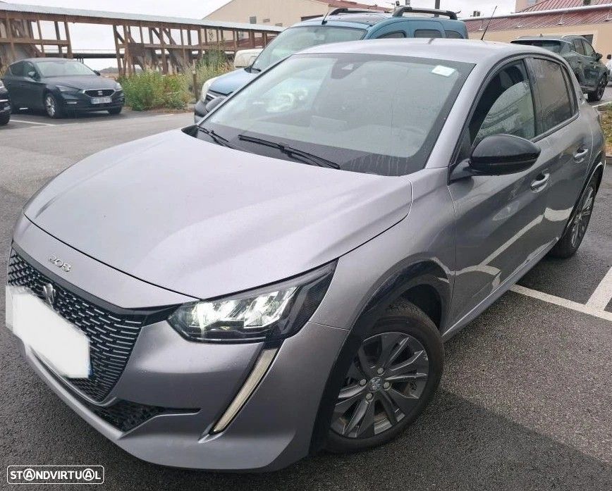 Peugeot e-208