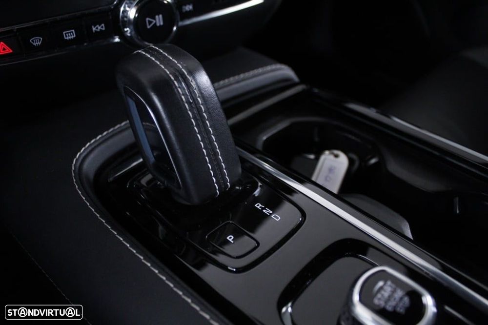 Volvo V60 2.0 T6 AWD TE R-Design - 30