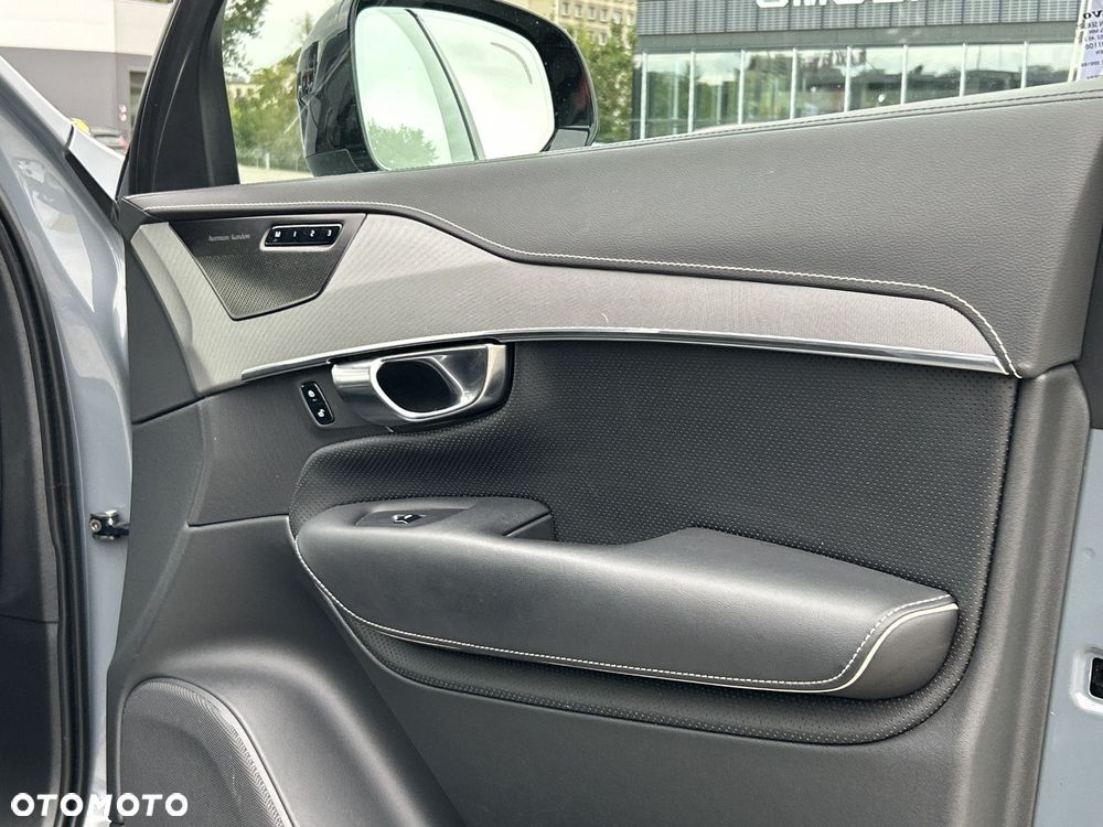 Volvo XC 90 - 23