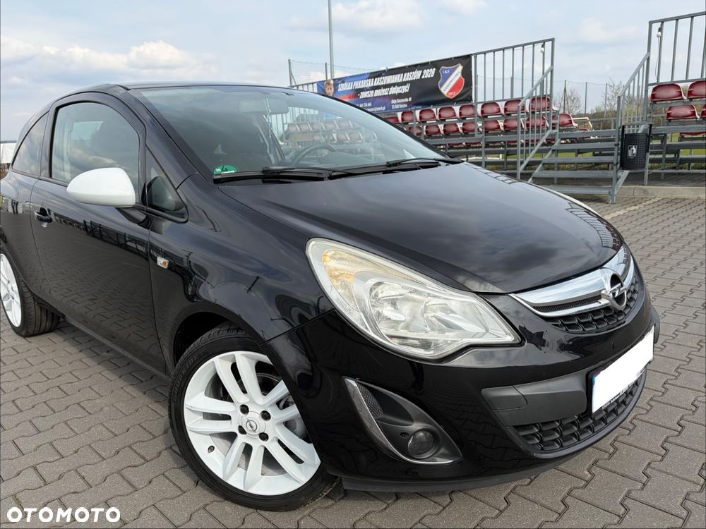 Opel Corsa 1.4 16V Cosmo - 2